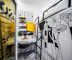 Wom Allenby Pod Hotel