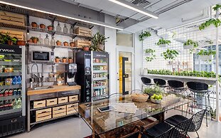 Wom Allenby Pod Hotel