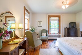 The Cottonwood Inn B&B