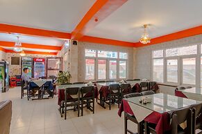 Hotel River Holiday Inn