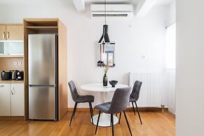 UPSTREET Delightful 1BD Apt in Plaka