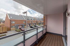 Harrow City Apartment