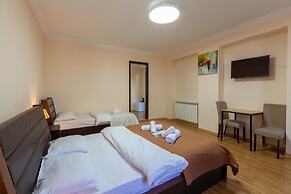Hotel Nine