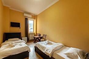 Hotel Nine
