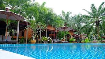 Palmthien Pool Villa Aonang