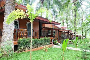 Palmthien Pool Villa Aonang