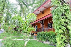 Palmthien Pool Villa Aonang