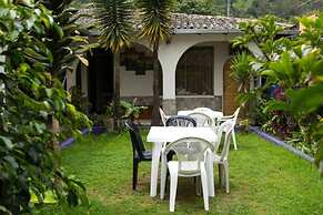 Hostal Santa Cruz Backpackers