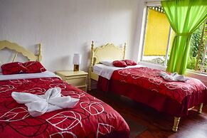 Hostal Santa Cruz Backpackers