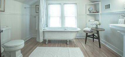 Belmont Blvd Bed and Breakfast