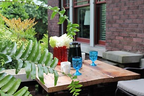 Belmont Blvd Bed and Breakfast