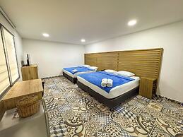 Casa Avelina Boutique Hostel