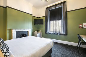 Nightcap at Exeter Hotel