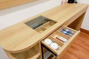 Prague Saigon Airport Hotel