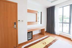 Prague Saigon Airport Hotel