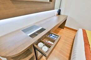 Prague Saigon Airport Hotel