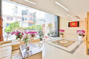 Prague Saigon Airport Hotel