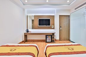 Prague Saigon Airport Hotel