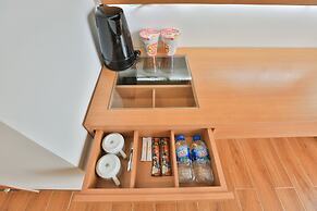 Prague Saigon Airport Hotel