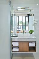 Prague Saigon Airport Hotel