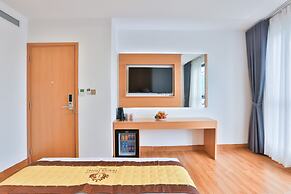 Prague Saigon Airport Hotel