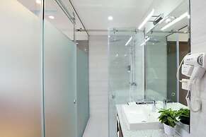 Prague Saigon Airport Hotel