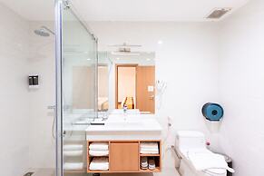 Prague Saigon Airport Hotel