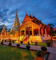 The Experience Walking Street Chiang Mai