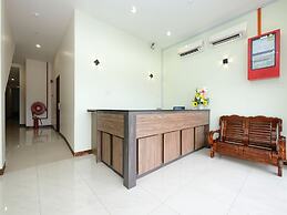 Super OYO 43935 Mancalin Hotel