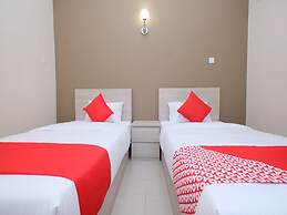 Super OYO 43935 Mancalin Hotel