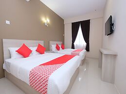 Super OYO 43935 Mancalin Hotel