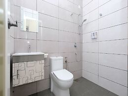 Super OYO 43935 Mancalin Hotel
