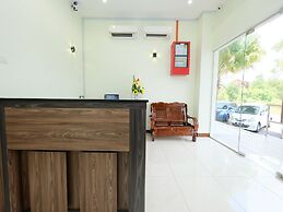 Super OYO 43935 Mancalin Hotel