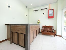 Super OYO 43935 Mancalin Hotel