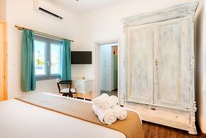 Pasithea Luxury Suites