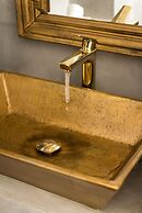 Pasithea Luxury Suites