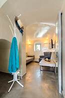 Pasithea Luxury Suites