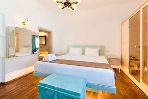 Pasithea Luxury Suites