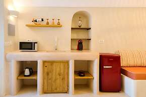 Pasithea Luxury Suites