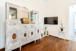 Pasithea Luxury Suites