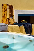 Pasithea Luxury Suites