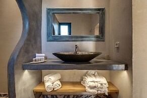 Pasithea Luxury Suites