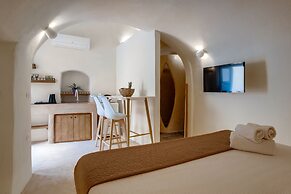Pasithea Luxury Suites