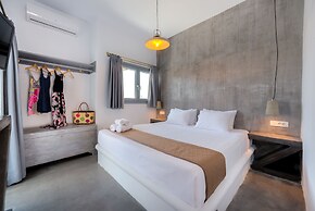 Pasithea Luxury Suites