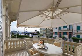 Lido Beach Apartment