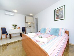 Guest House Rooms Rose