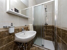 Guest House Rooms Rose