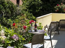 Guest House Rooms Rose