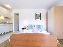 Guest House Rooms Rose