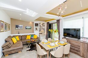 Villa Dolores Apartments